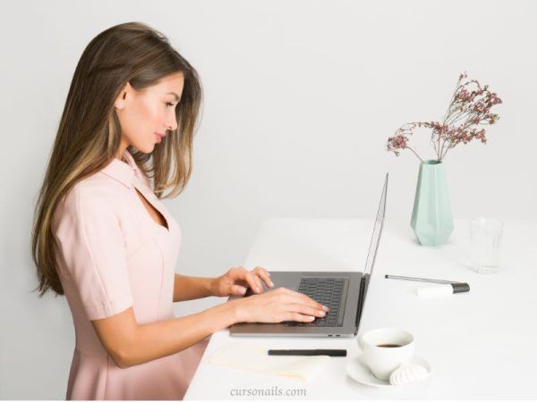 Artículos relacionados con cursos de uñas