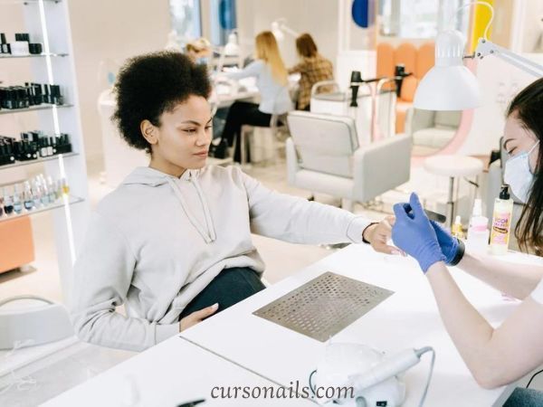 cursos de uñas para mantener una formación actualizada