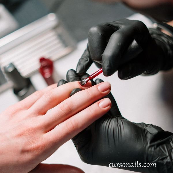 Estudiar curso de uñas en Sevilla