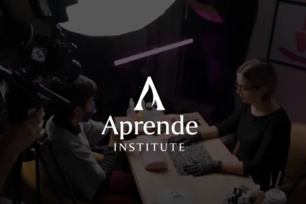 Opiniones curso de uñas Aprende Institute