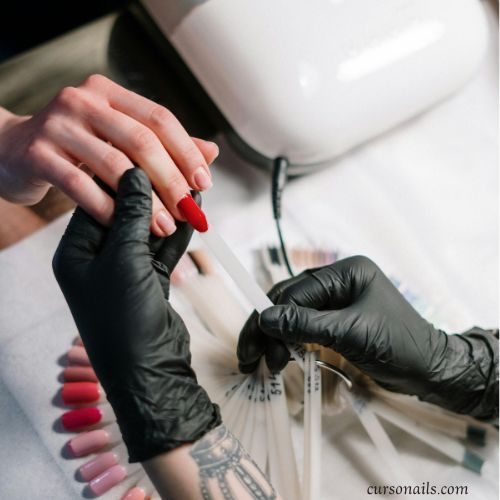 Qué se necesita estudiar para ser manicurista profesional en Colombia
