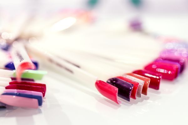 Temario e información qué se aprende en un curso de uñas gratis